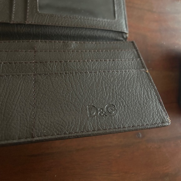Vintage & Well Loved Dolce & Gabbana trifold Beige and Brown Wallet - Picture 8 of 11